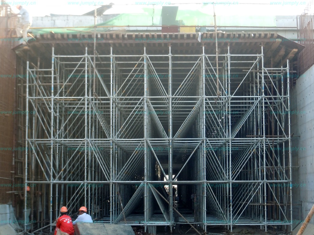 “承插型盤扣式腳手架，搭建好助手，效率有保障”